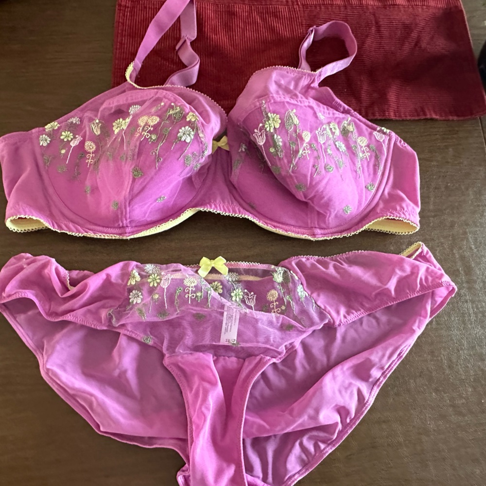 Adore Me Lavender Floral Lace Bra Set